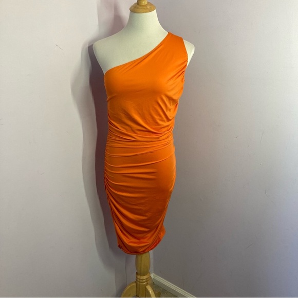 Pretty Garden One Shoulder Dress, NWT, Size M - Picture 1 of 11